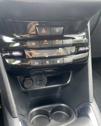 Peugeot 208 cena 35900 przebieg: 123000, rok produkcji 2017 z Dobczyce małe 562